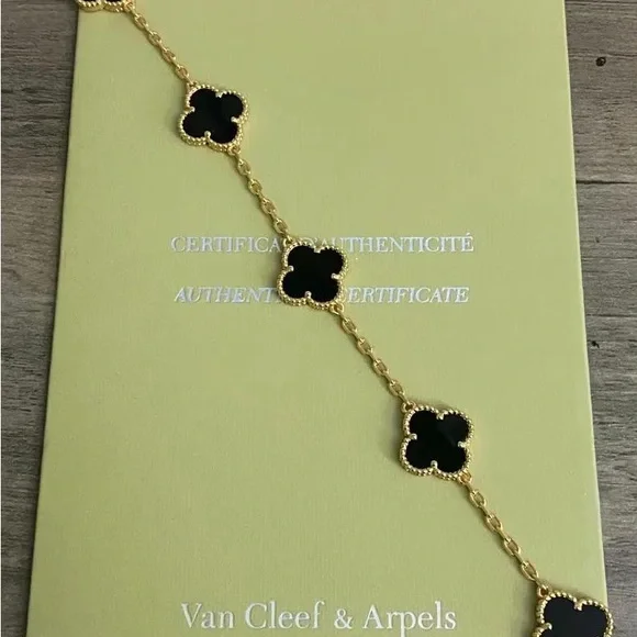 VC&A Alhambra Bracelet – Black Onyx {Full Set} - Picture 4 of 4